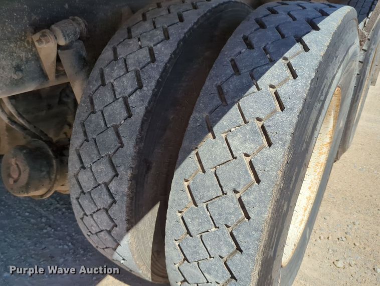 image for item LY9310 2007 Sterling LT8500  dump truck