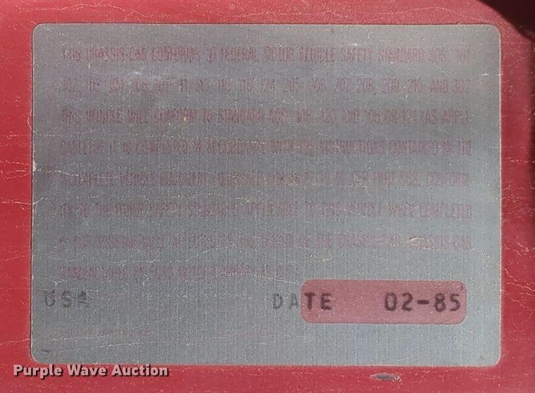 image for item LY9311 1985 Ford F700 flatbed truck