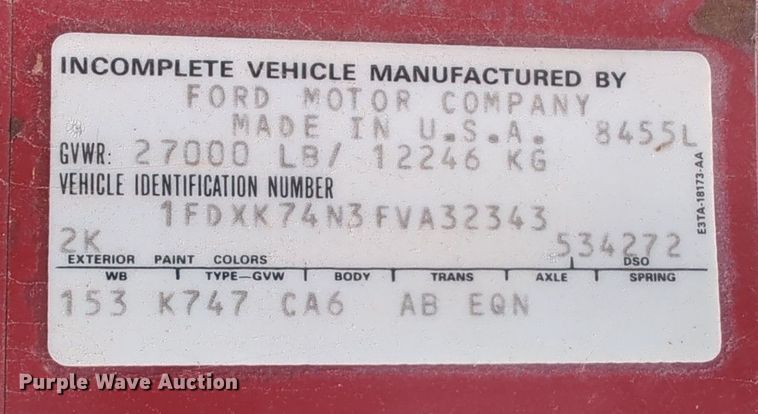 image for item LY9311 1985 Ford F700 flatbed truck