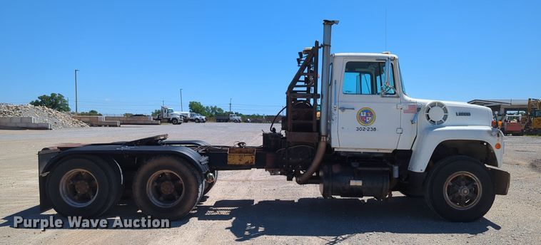 image for item LY9312 1988 Ford L9000 winch truck