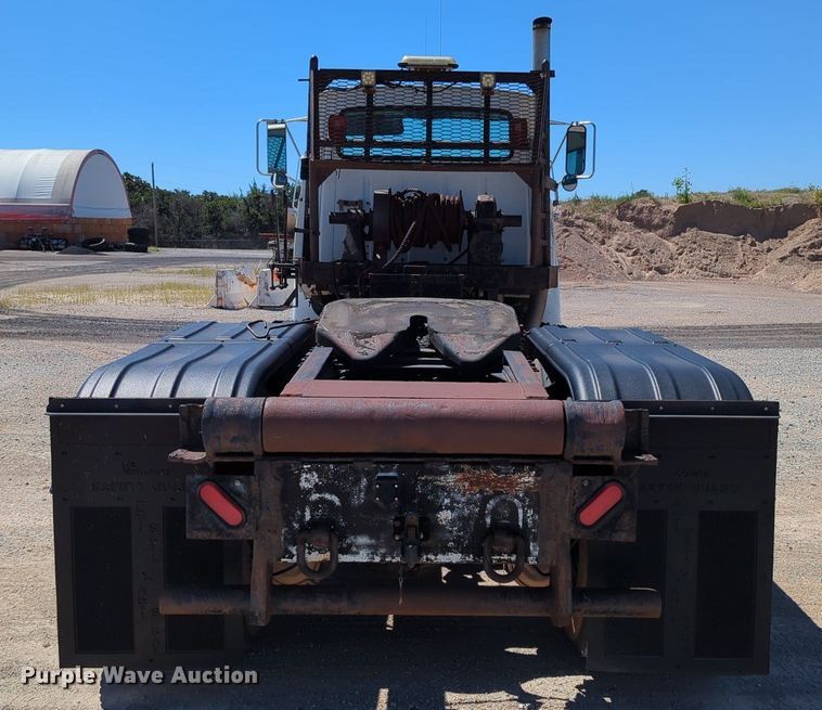 image for item LY9312 1988 Ford L9000 winch truck