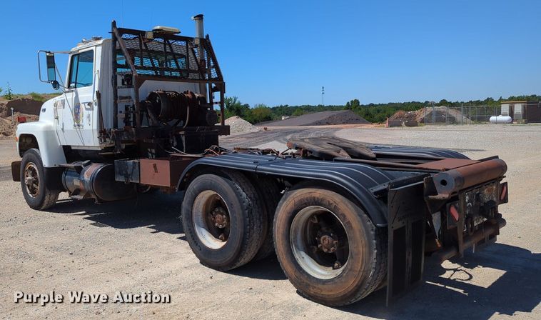 image for item LY9312 1988 Ford L9000 winch truck