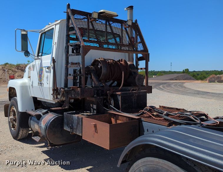 image for item LY9312 1988 Ford L9000 winch truck