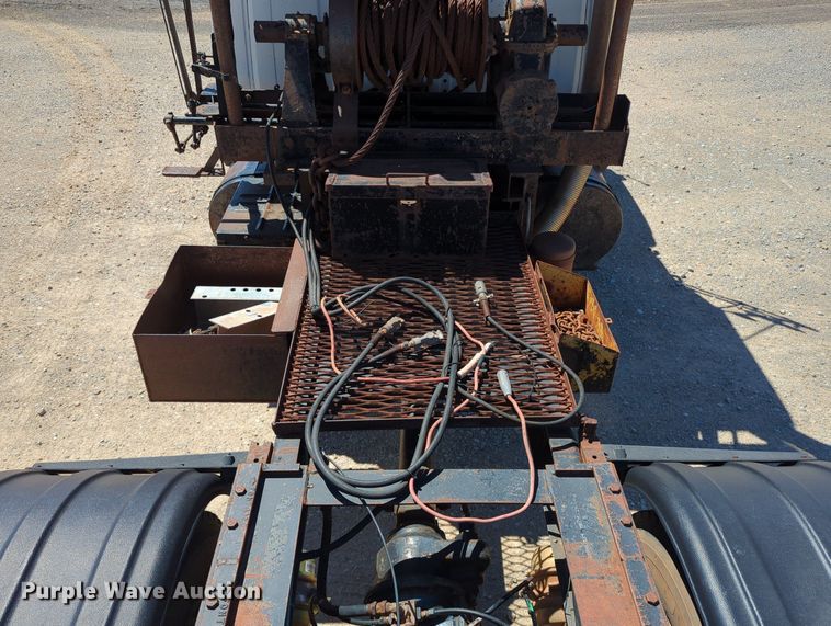 image for item LY9312 1988 Ford L9000 winch truck