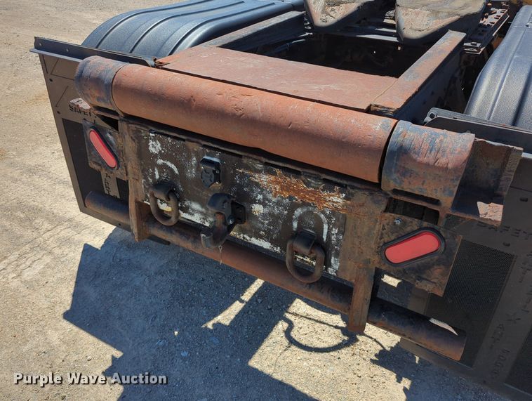 image for item LY9312 1988 Ford L9000 winch truck