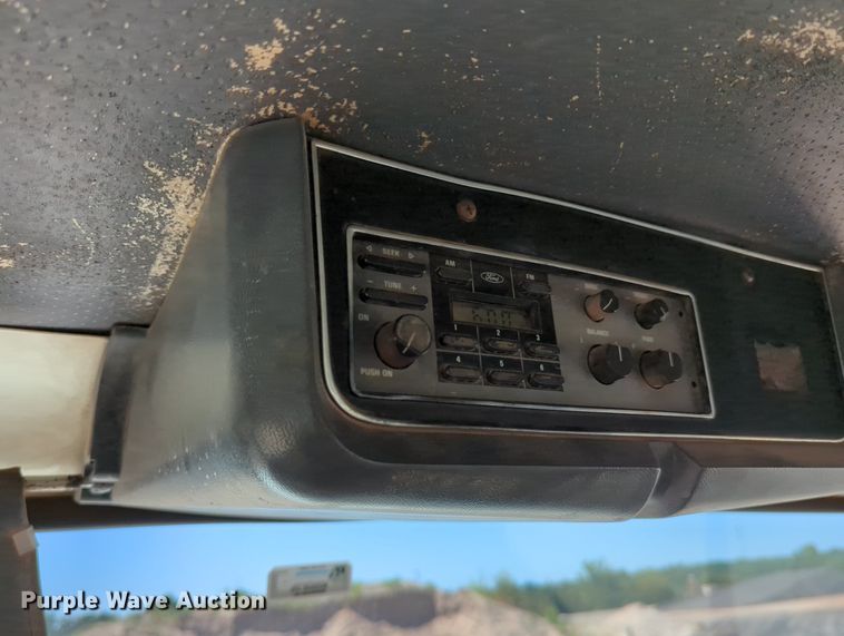 image for item LY9312 1988 Ford L9000 winch truck