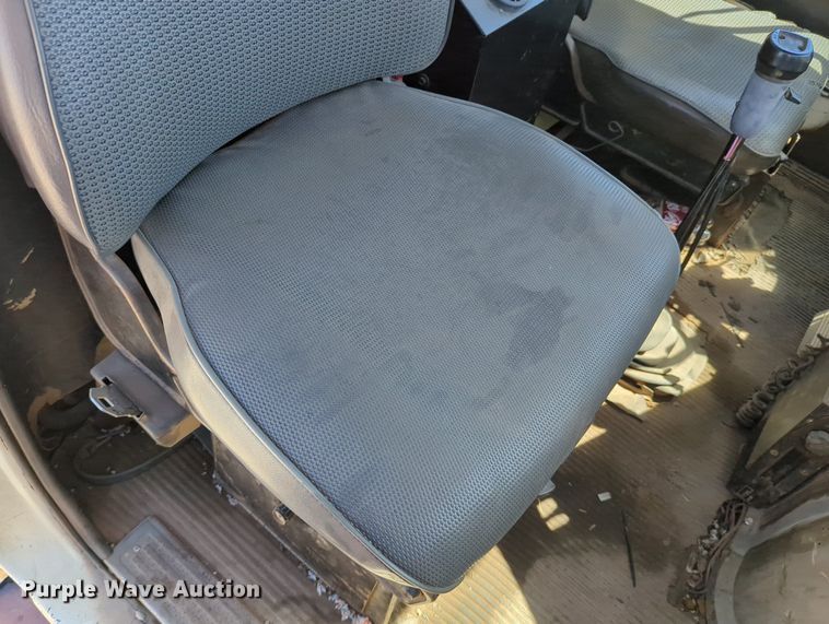 image for item LY9312 1988 Ford L9000 winch truck