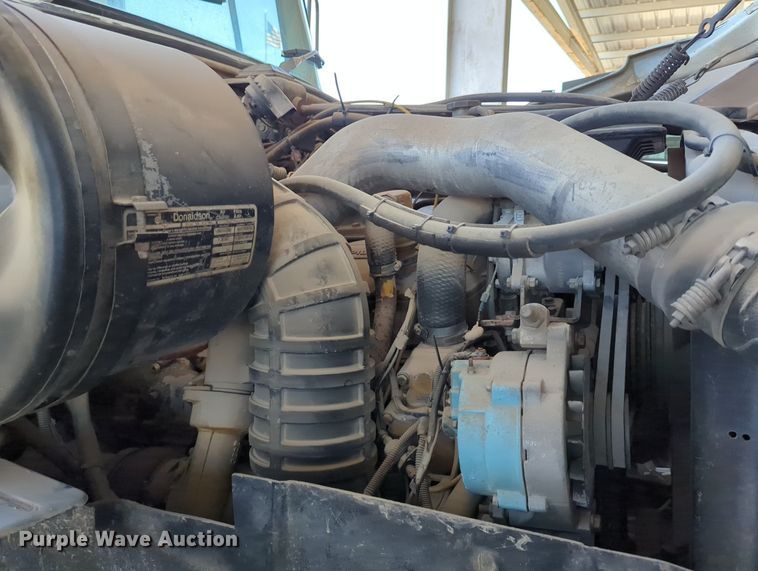 image for item LY9312 1988 Ford L9000 winch truck