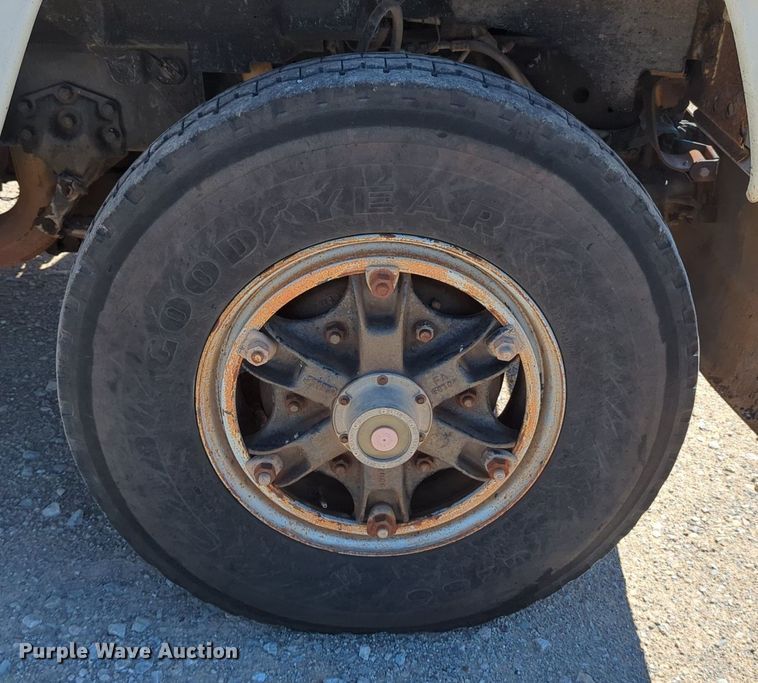 image for item LY9312 1988 Ford L9000 winch truck