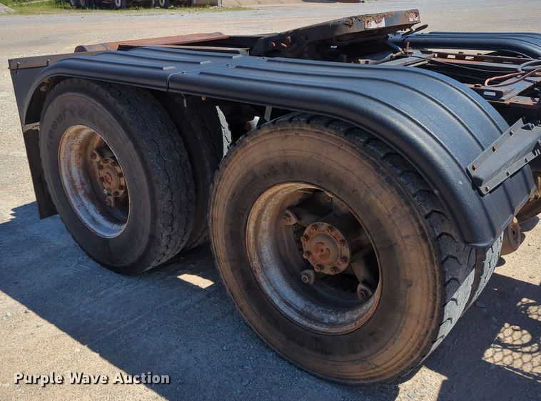 image for item LY9312 1988 Ford L9000 winch truck