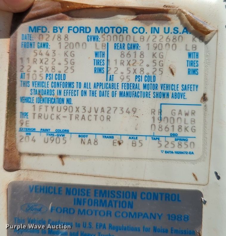 image for item LY9312 1988 Ford L9000 winch truck