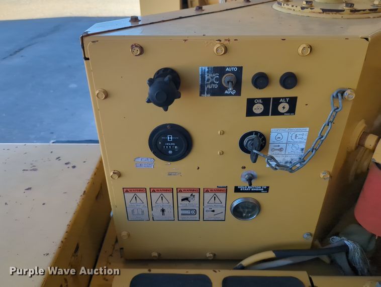 image for item LY9314 1997 Vermeer 1250BC  wood chipper