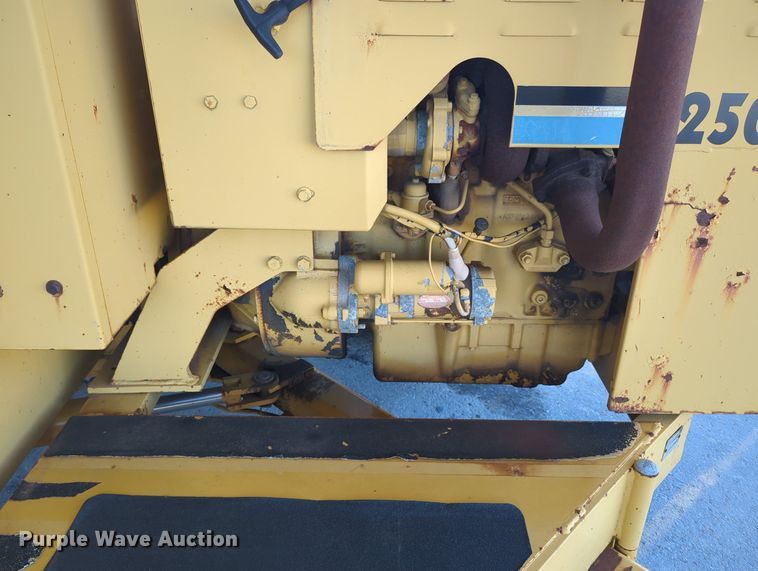 image for item LY9314 1997 Vermeer 1250BC  wood chipper