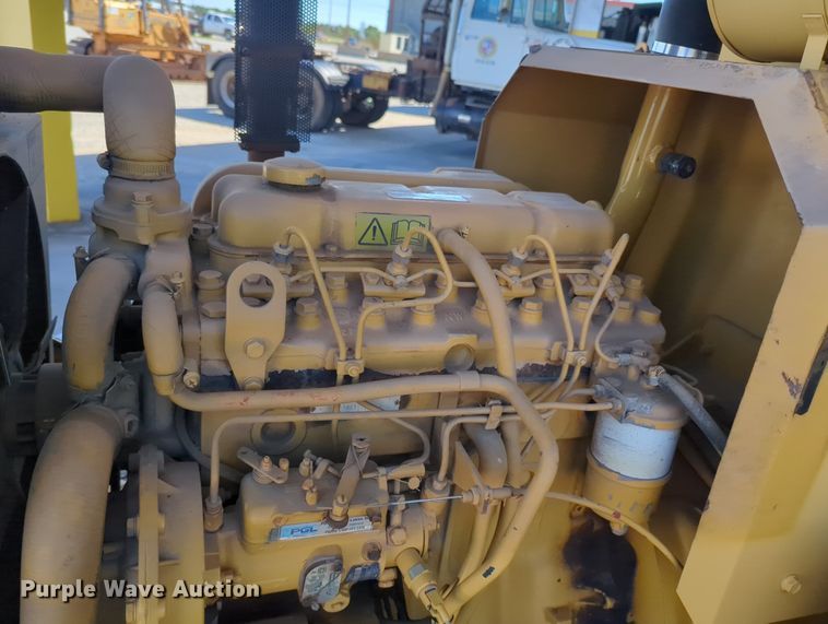 image for item LY9314 1997 Vermeer 1250BC  wood chipper