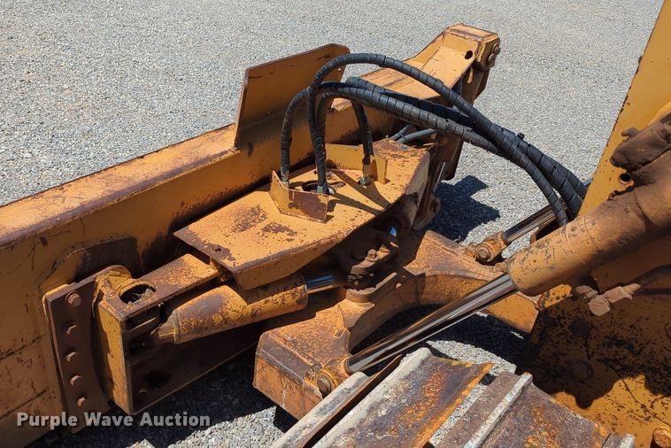 image for item LY9315 1999 Case 550G  dozer