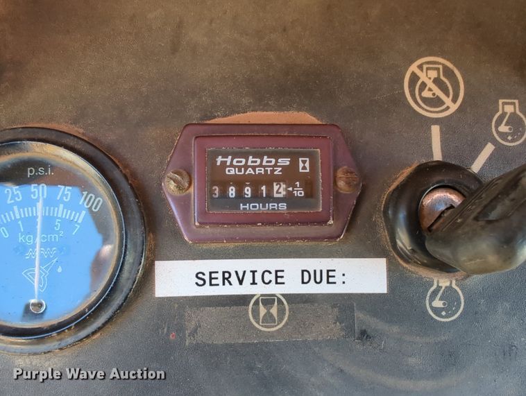 image for item LY9315 1999 Case 550G  dozer