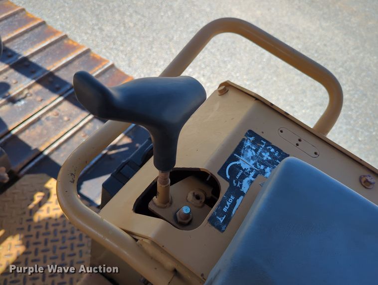 image for item LY9315 1999 Case 550G  dozer