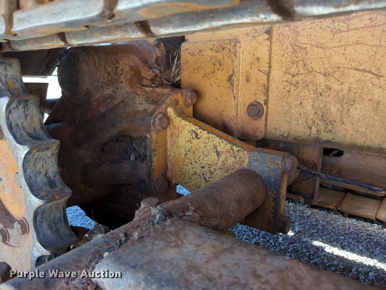 image for item LY9315 1999 Case 550G  dozer