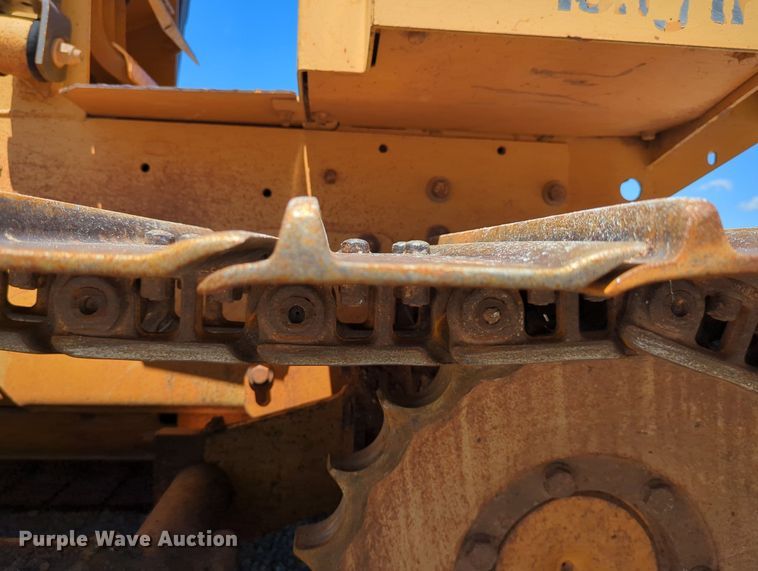 image for item LY9315 1999 Case 550G  dozer