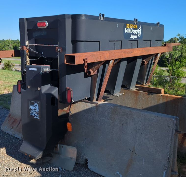 image for item LY9319 Buyers Salt Dogg  spreader