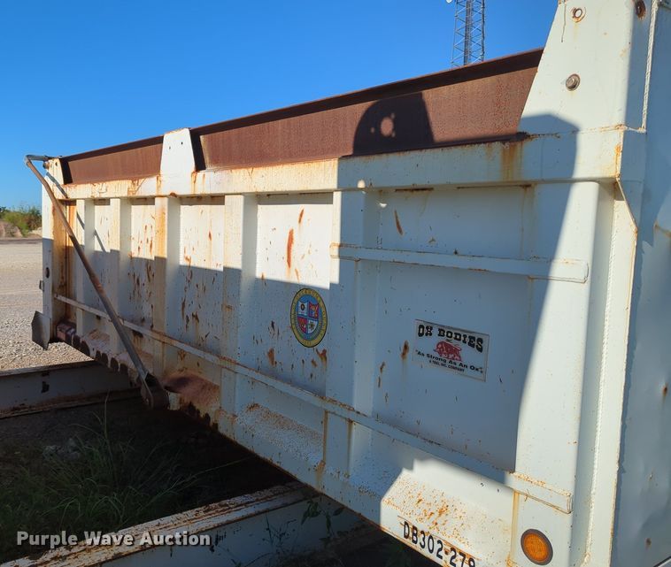 image for item LY9321 Ox Bodies  dump bed