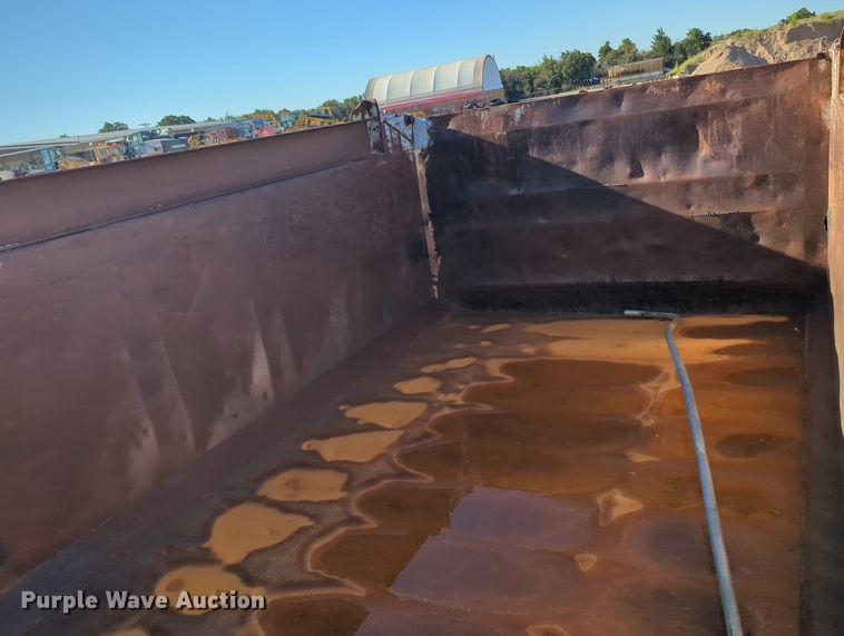 image for item LY9322 Ox Bodies  dump bed