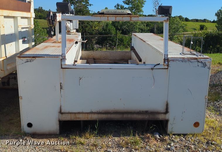 image for item LY9323 Stahl  utility bed