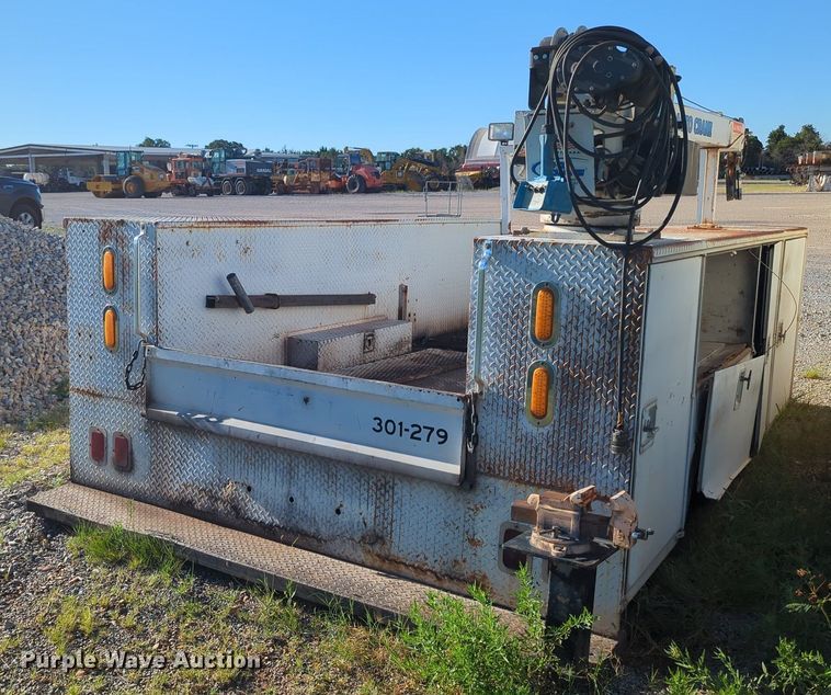 image for item LY9323 Stahl  utility bed