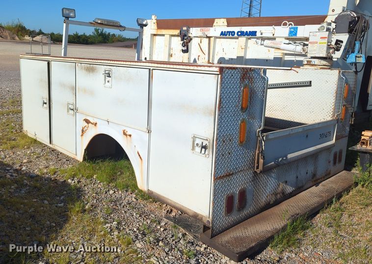 image for item LY9323 Stahl  utility bed