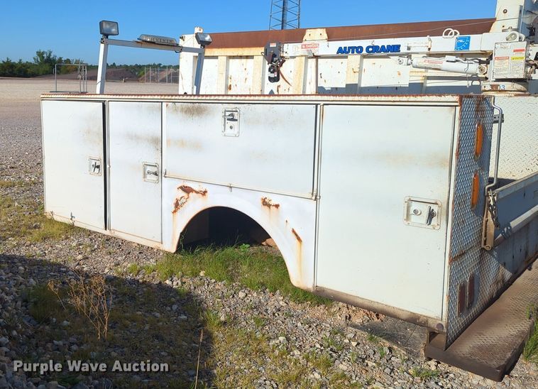 image for item LY9323 Stahl  utility bed