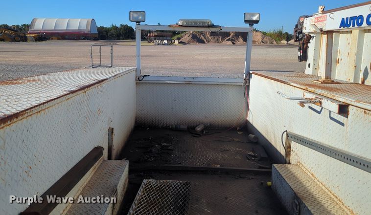 image for item LY9323 Stahl  utility bed