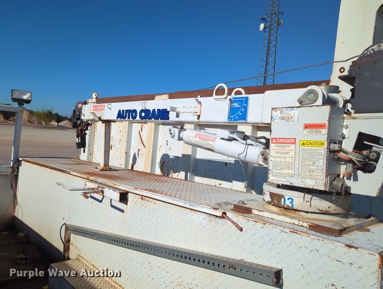 image for item LY9323 Stahl  utility bed