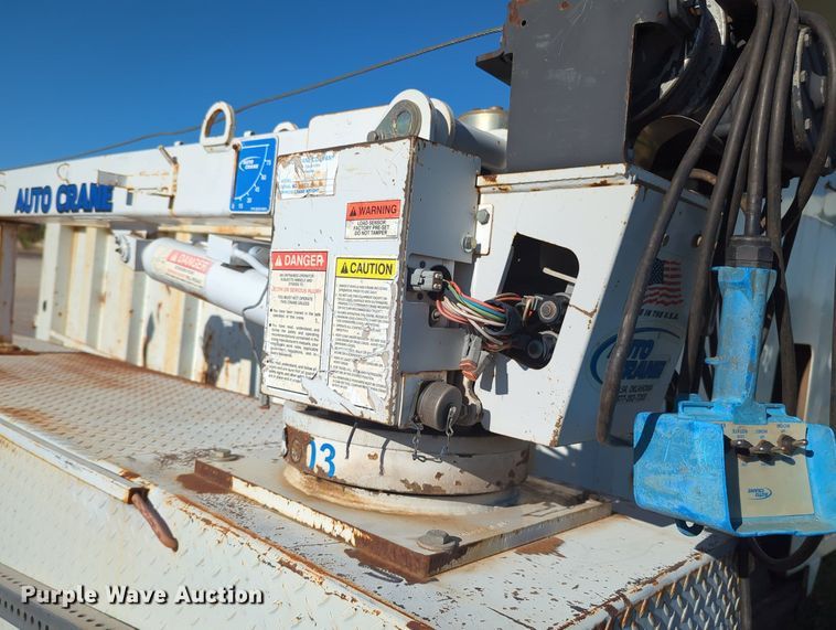 image for item LY9323 Stahl  utility bed