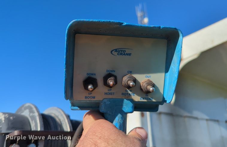 image for item LY9323 Stahl  utility bed