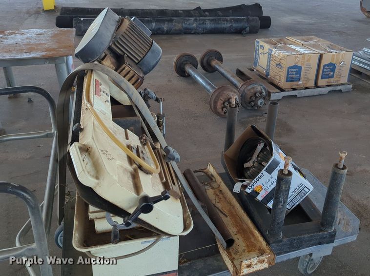 image for item LY9336 Jet  band saw