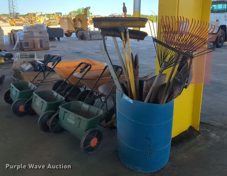 image for item LY9338 Lawn equipment