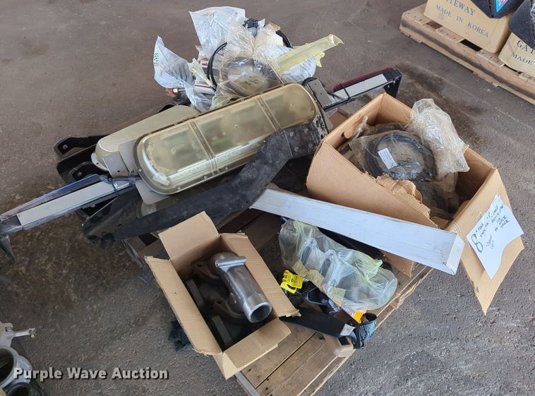 image for item LY9346 (16) pallets of tools