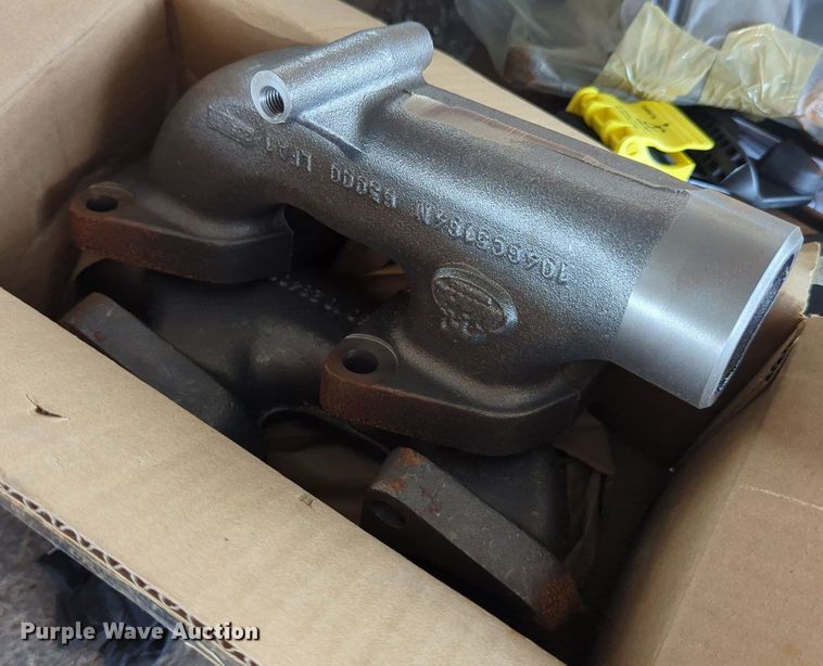 image for item LY9346 (16) pallets of tools