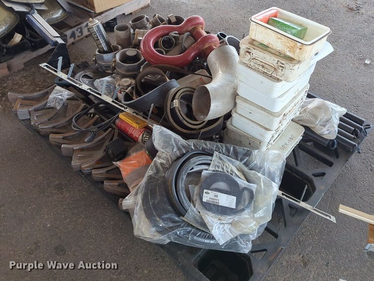 image for item LY9346 (16) pallets of tools