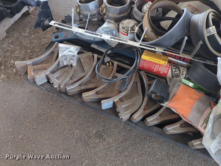 image for item LY9346 (16) pallets of tools