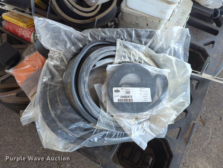 image for item LY9346 (16) pallets of tools