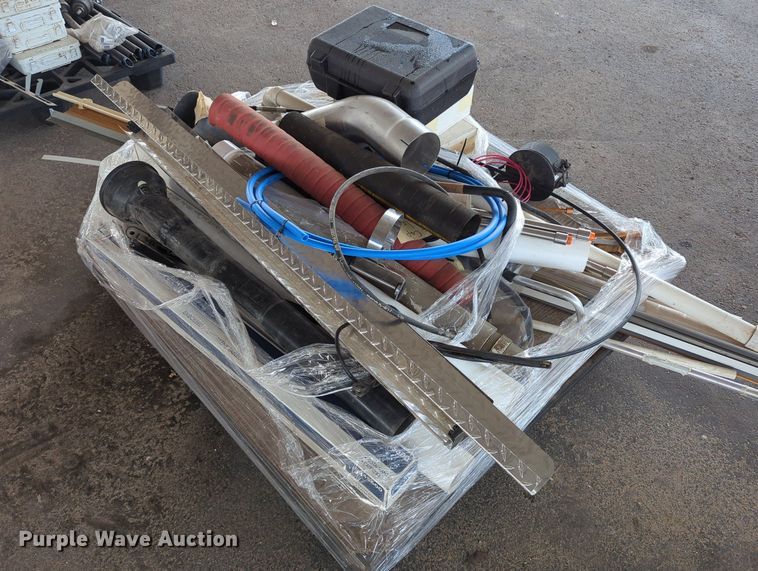 image for item LY9346 (16) pallets of tools