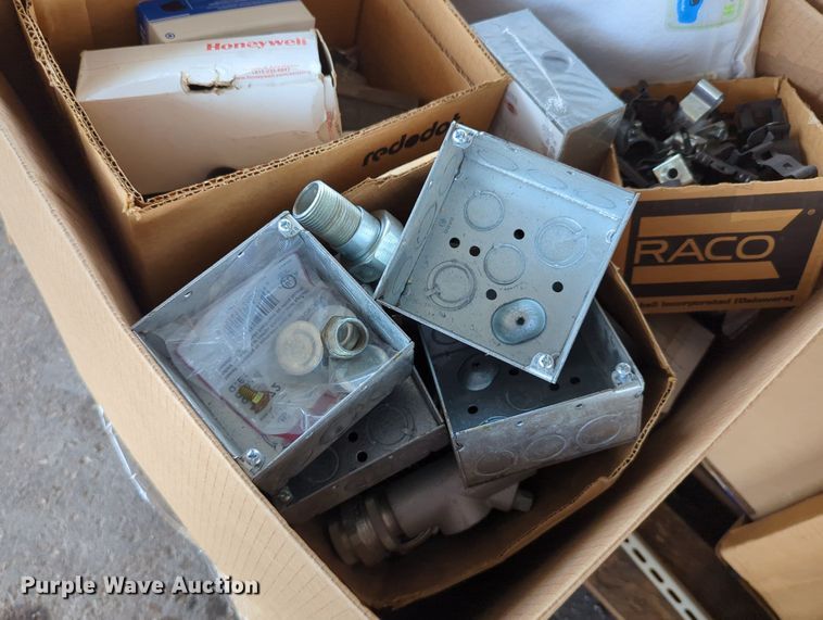 image for item LY9346 (16) pallets of tools