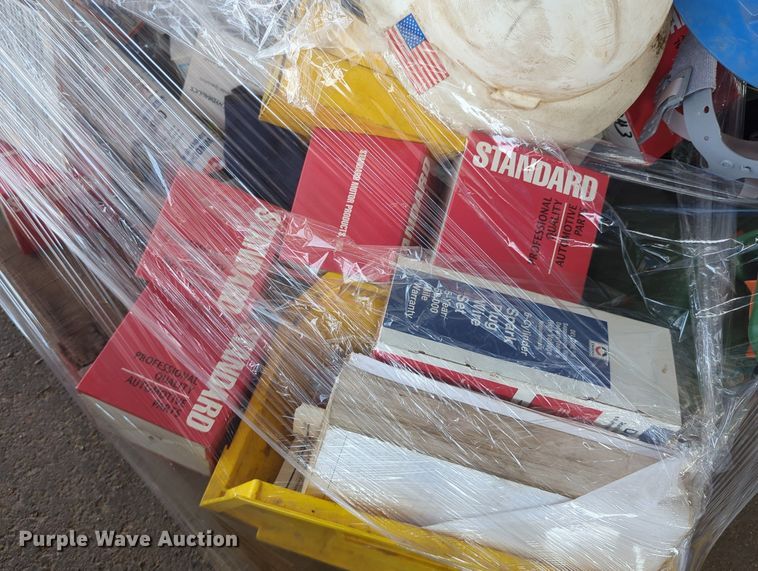 image for item LY9346 (16) pallets of tools