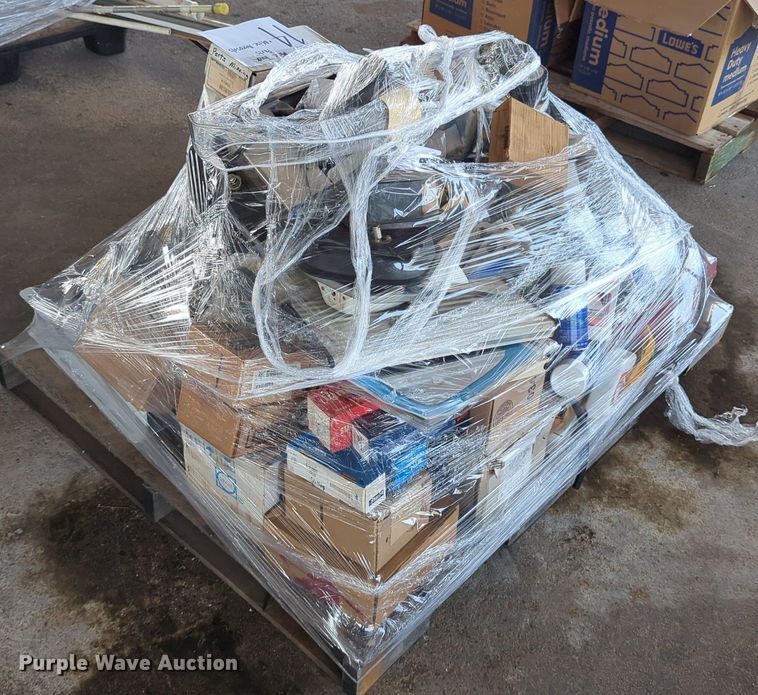 image for item LY9346 (16) pallets of tools