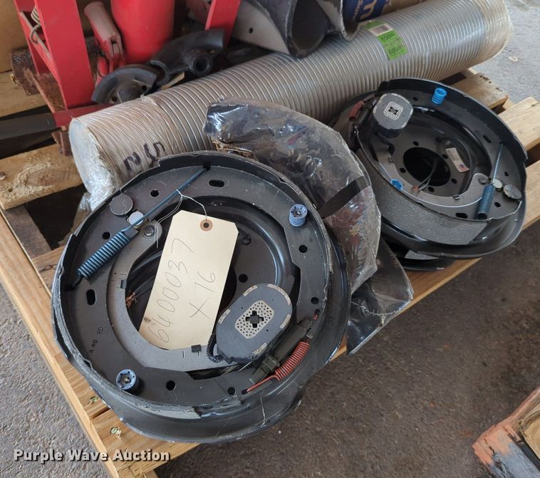 image for item LY9346 (16) pallets of tools