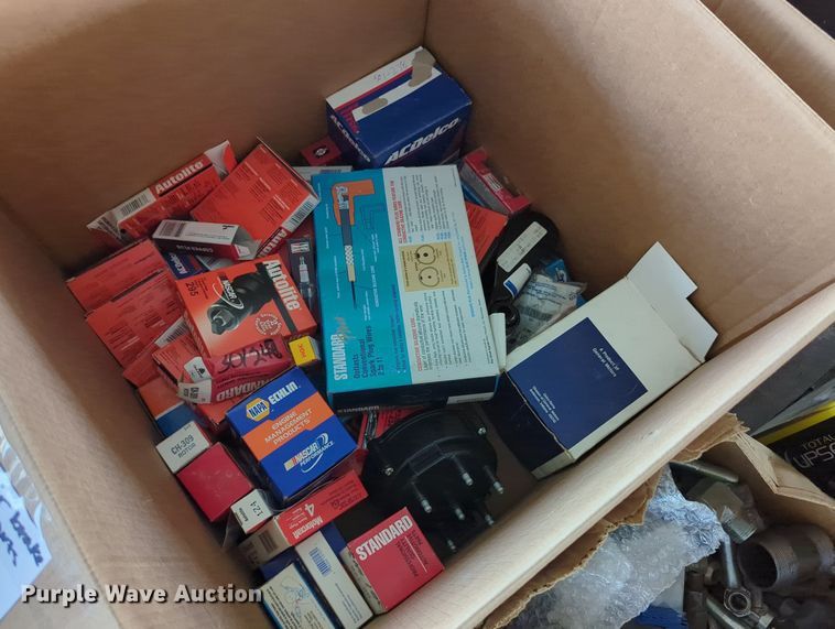 image for item LY9346 (16) pallets of tools