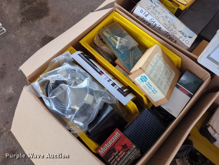 image for item LY9346 (16) pallets of tools