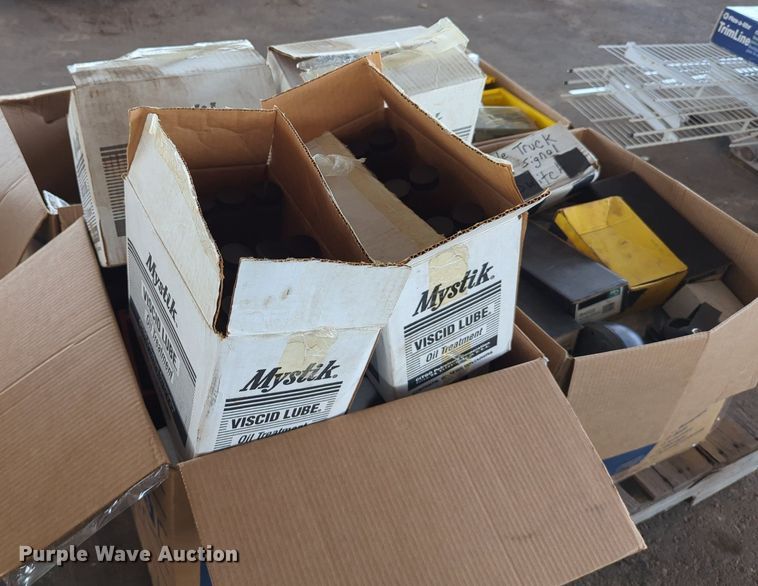 image for item LY9346 (16) pallets of tools