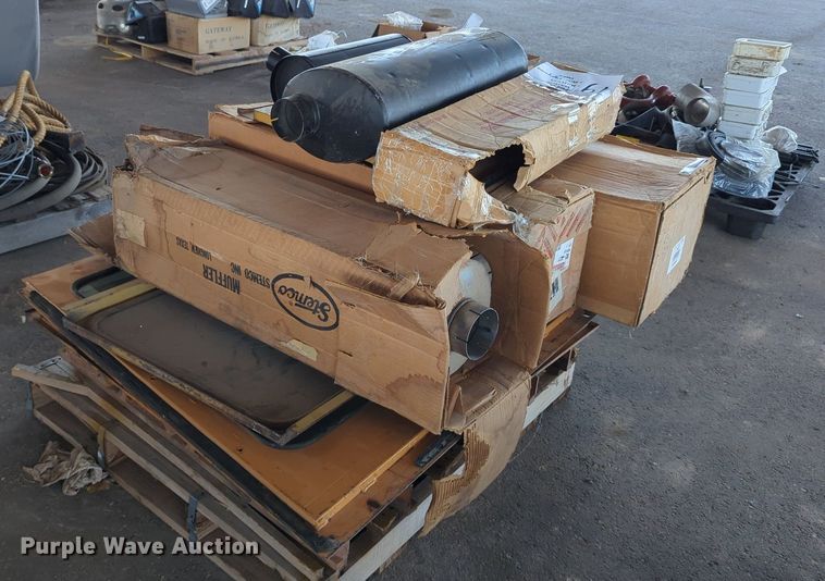 image for item LY9346 (16) pallets of tools